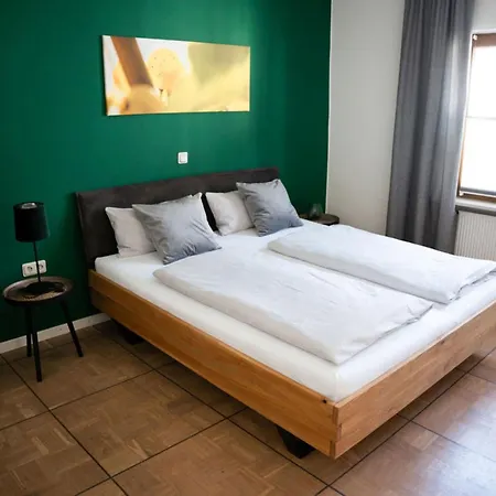 Weingut Claes Schmitt Erben Apartment *