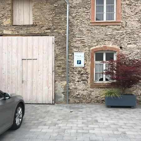 Claes Weinquartier - & Wein By Niko Schmitt * Trittenheim