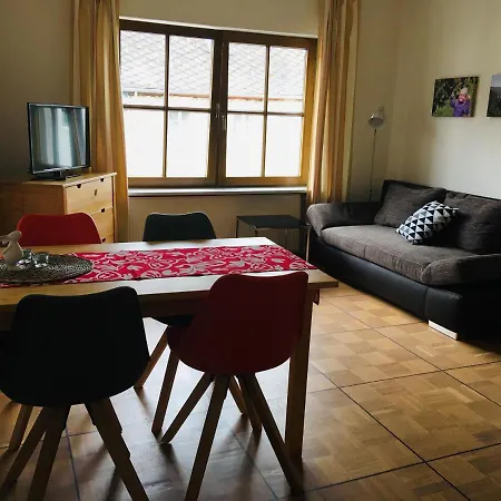 Weingut Claes Schmitt Erben Apartment Trittenheim